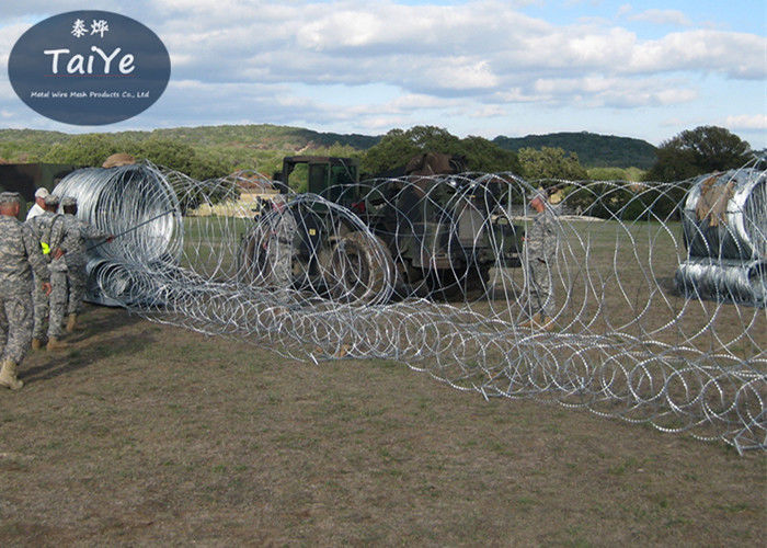 High Galvanized Razor Wire Barriers BTO22 Type Triple Coils  Reusable