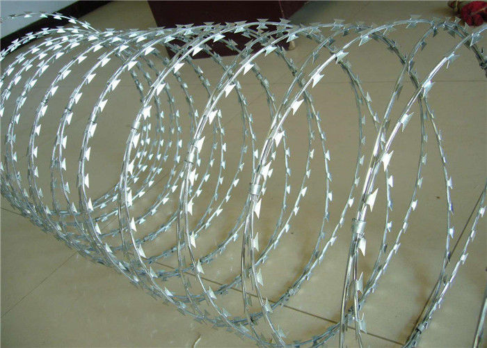 Concertina Razor Barbed Wire BTO 22 Razor Wire 450mm 500mm 900mm Coil Diameter