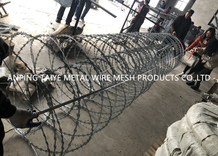 Galvanized Mobile Security Barrier Concertina Double Circles Razor Wire Fence