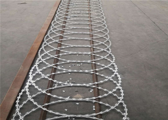 BTO-30 BTO-28 Barbed Flat Wrap Razor Wire With Clips