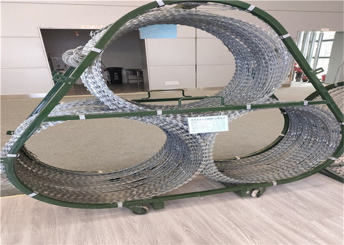 Military And Police Mobile Security Barrier , Razor Wire Barriers Of Stainless Steel