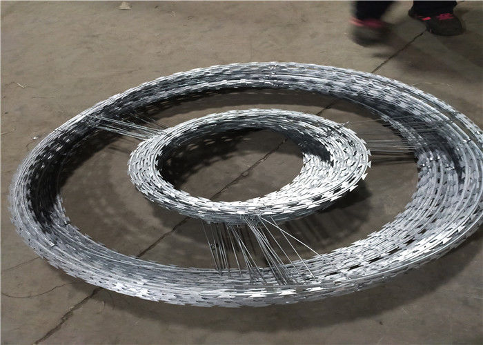 Double Concertina Razor Wire , Concertina Barbed Wire With Various Blade Types